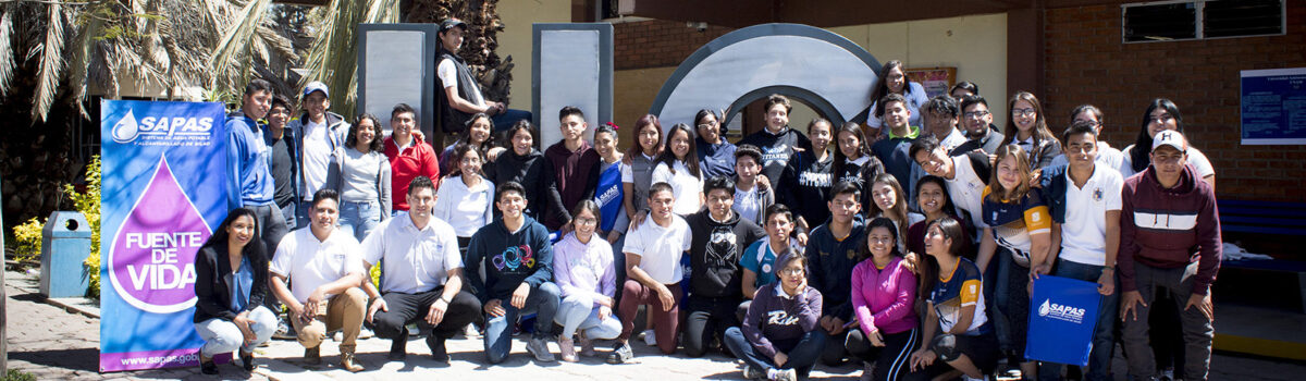 Alumnos de la ENMS reciben plática sobre cuidado del agua.