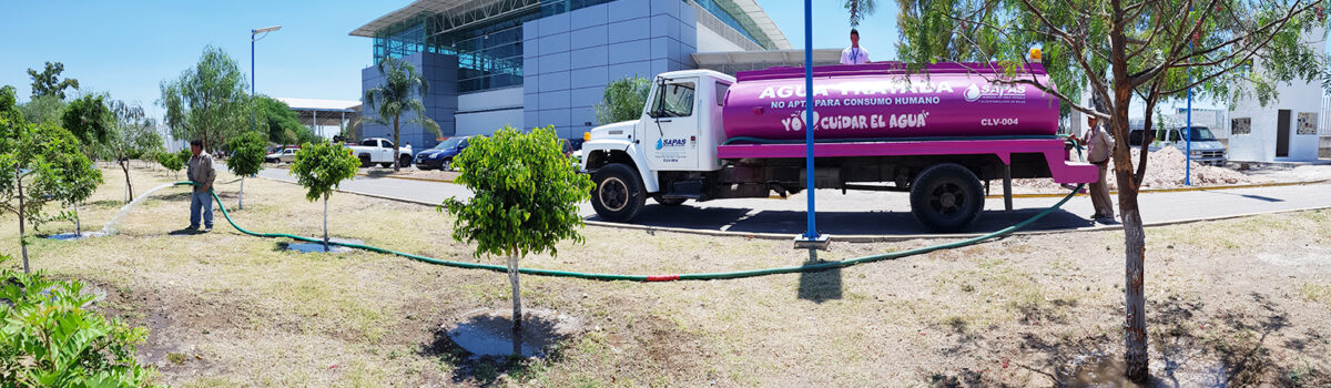 Funciona riego con agua tratada para recuperar áreas verdes de Eco Parque Los Eucaliptos.