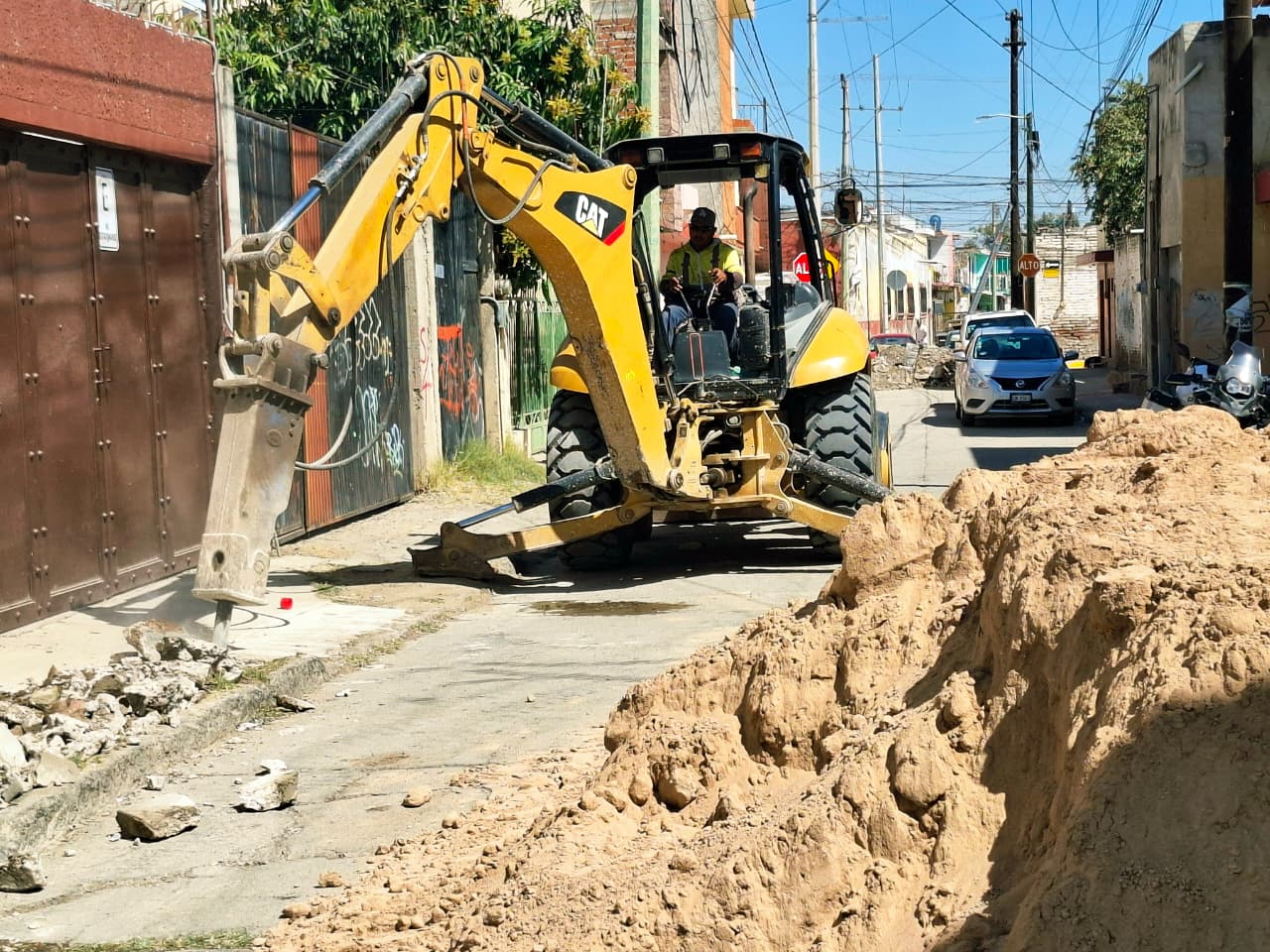Inician trabajos de rehabilitación en las calles Jesús Carranza y Moisés Salgado