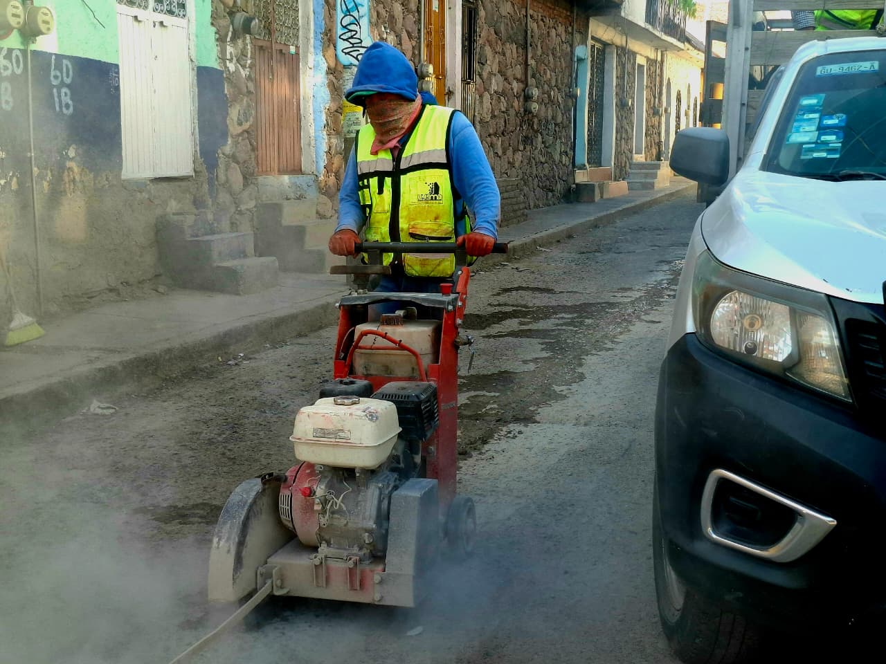 Comienza rehabilitación del colector sanitario profundo en el tramo Industria-Baillères de la calle Lucero