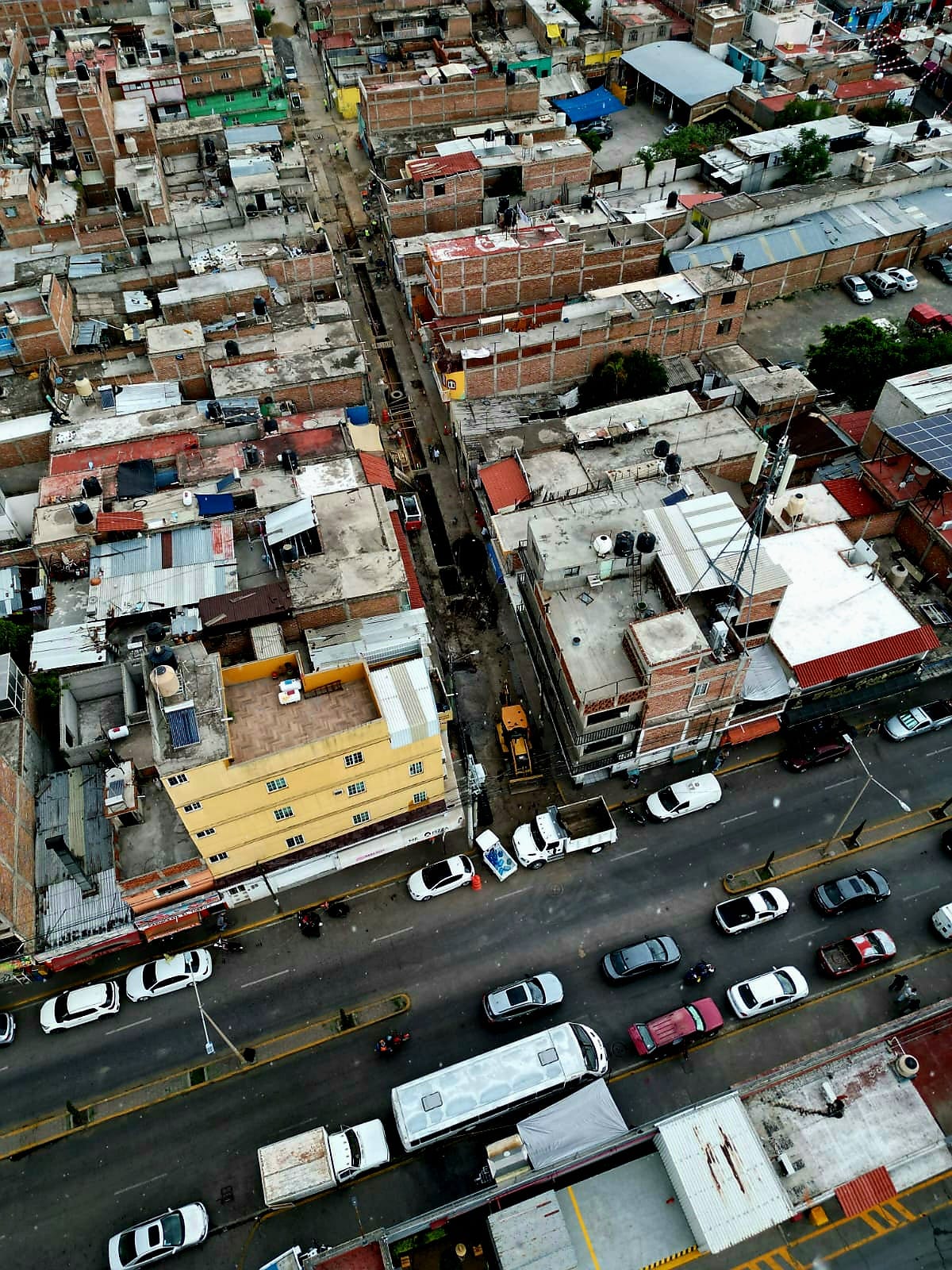 Va muy avanzada la rehabilitación del colector sanitario profundo en la calle Lucero